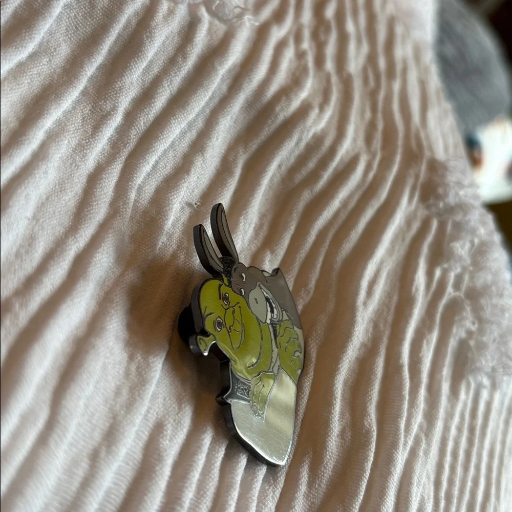 Universal Studios 2005 Shrek and Donkey vintage rare collectable pin - Picture 7 of 9